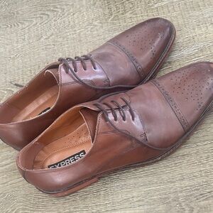 Express Men's Classic Brown Oxfords